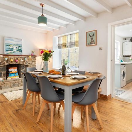 Ivydene - Beautiful Cottage, Stone Throw From Beach, Wonderful Sea Views Сондърсфут Екстериор снимка
