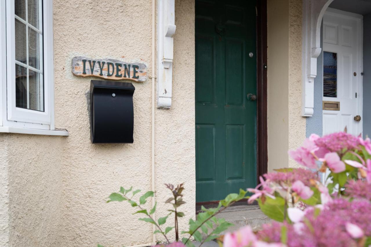 Ivydene - Beautiful Cottage, Stone Throw From Beach, Wonderful Sea Views Сондърсфут Екстериор снимка